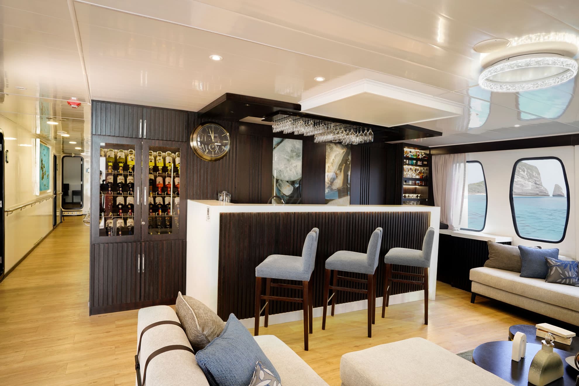 Alya - Interior View