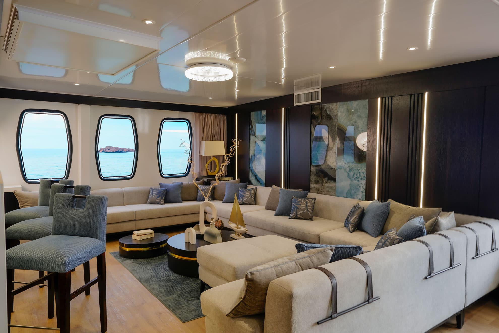 Alya - Interior View