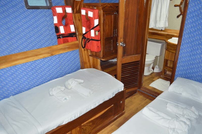 Lower deck - View 9