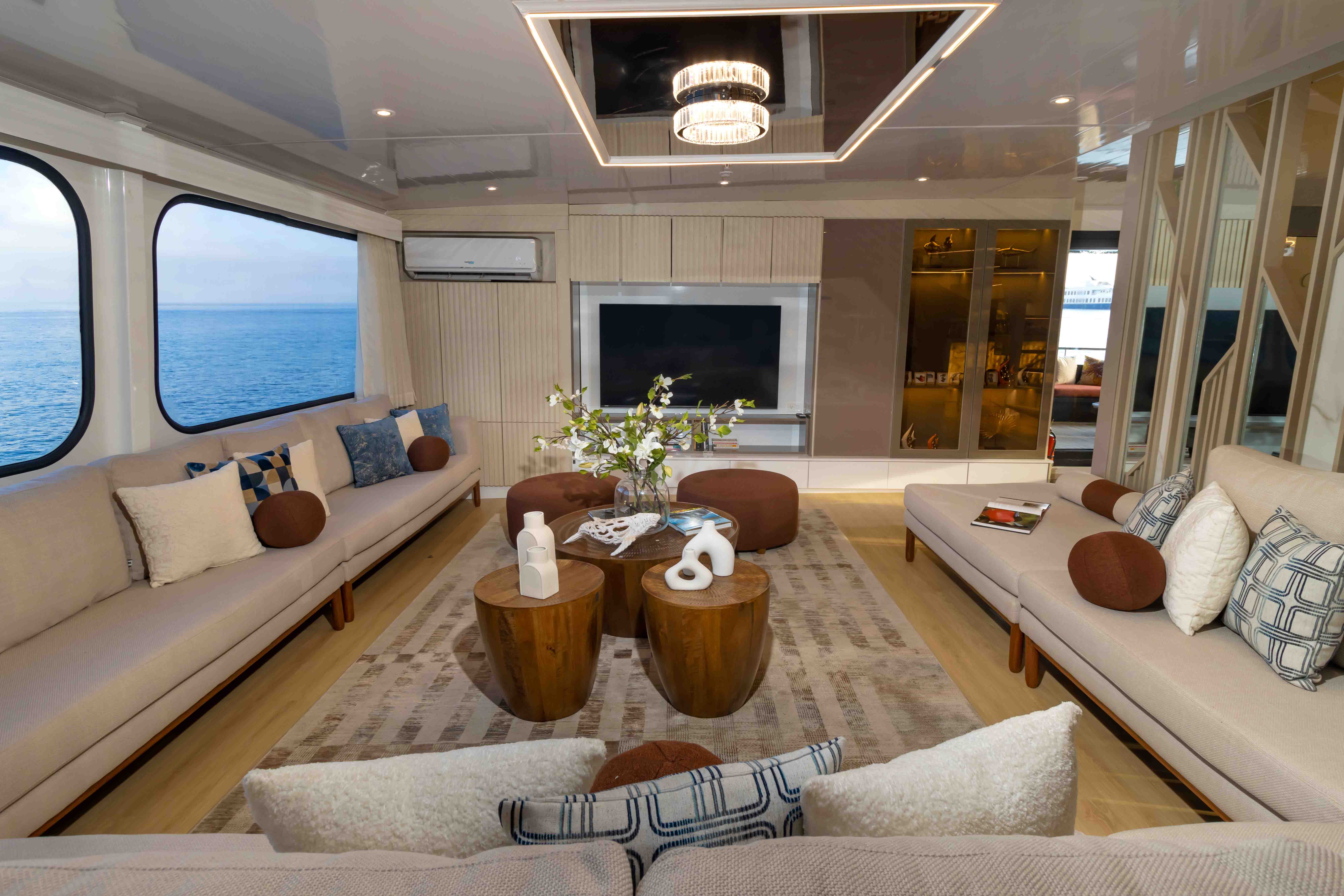 Galaxy Sirius - Interior View