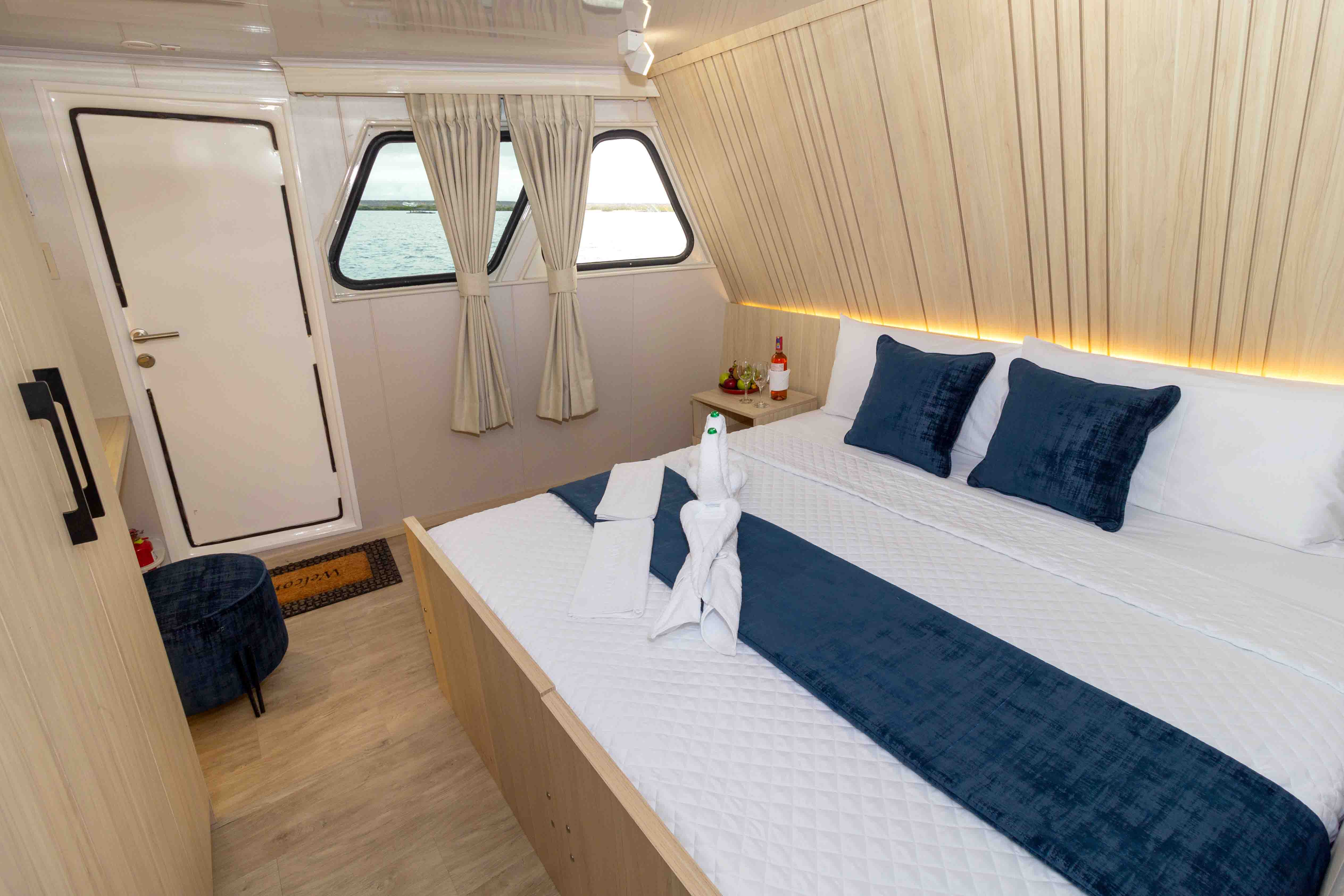 Matrimonial & Twin Cabins - View 2