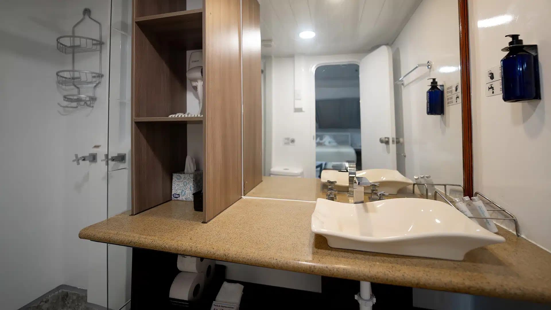 Suite cabin - View 5