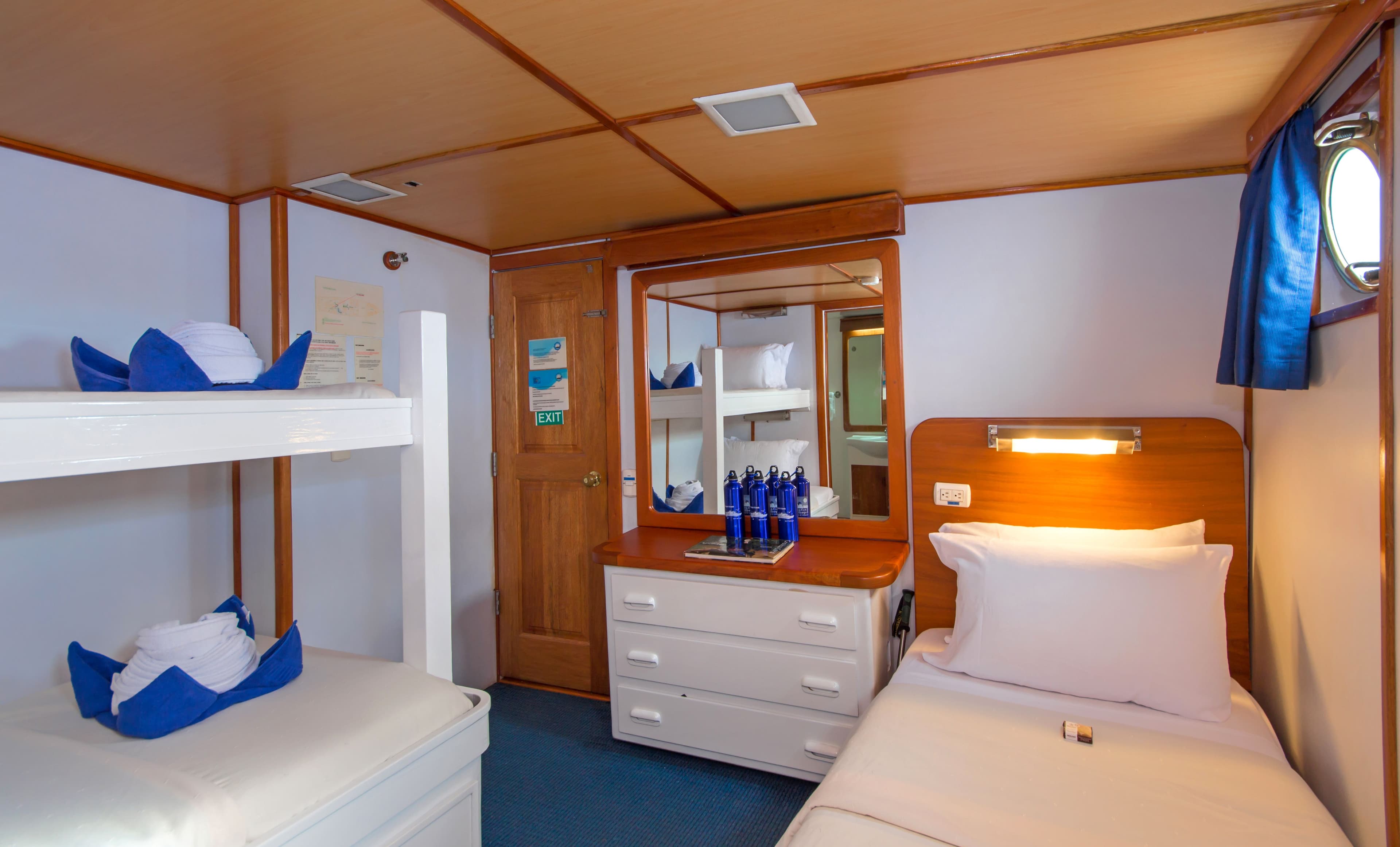 Triple cabin 1 (lower deck) - View 2