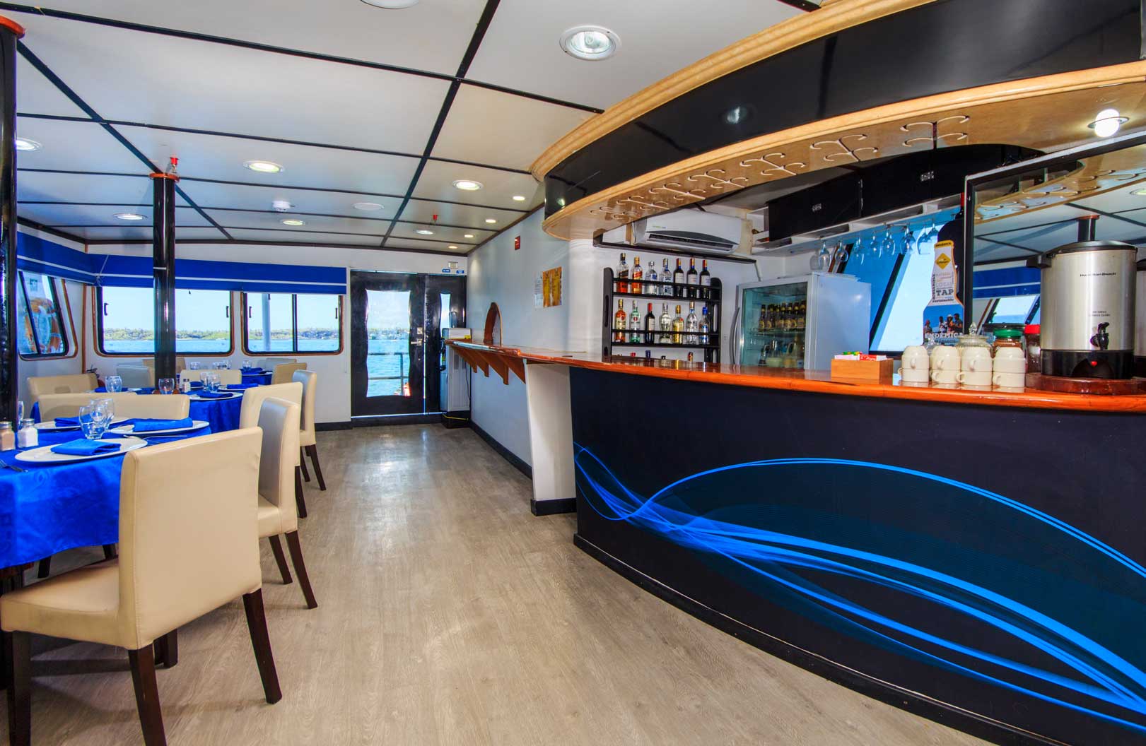 Yolita II - Interior View