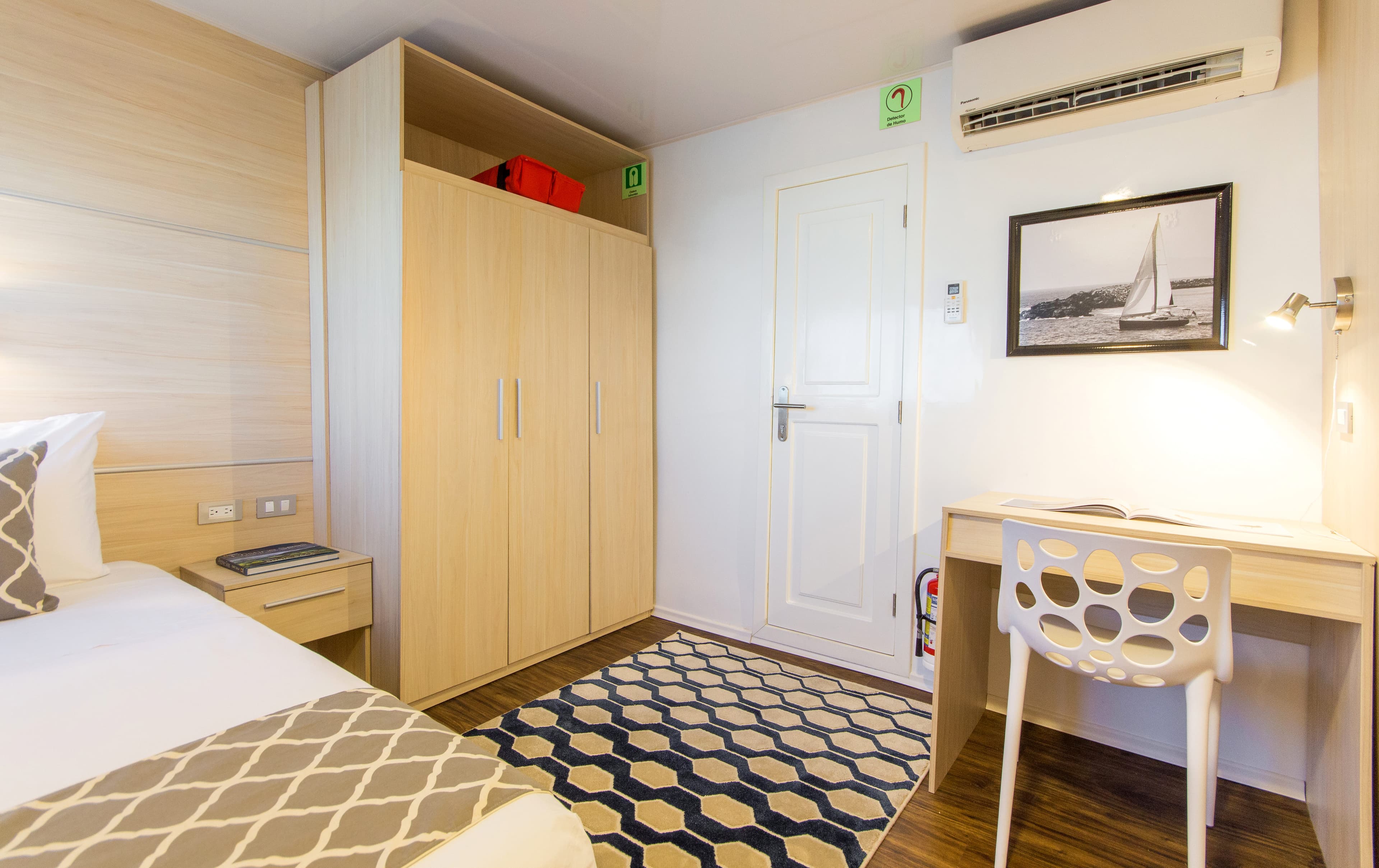 Triple Main Deck Cabin  - View 4