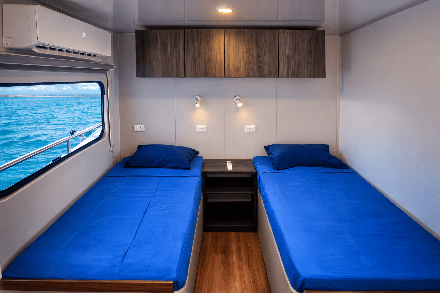 Double cabin twin or mat (upper deck) - View 1