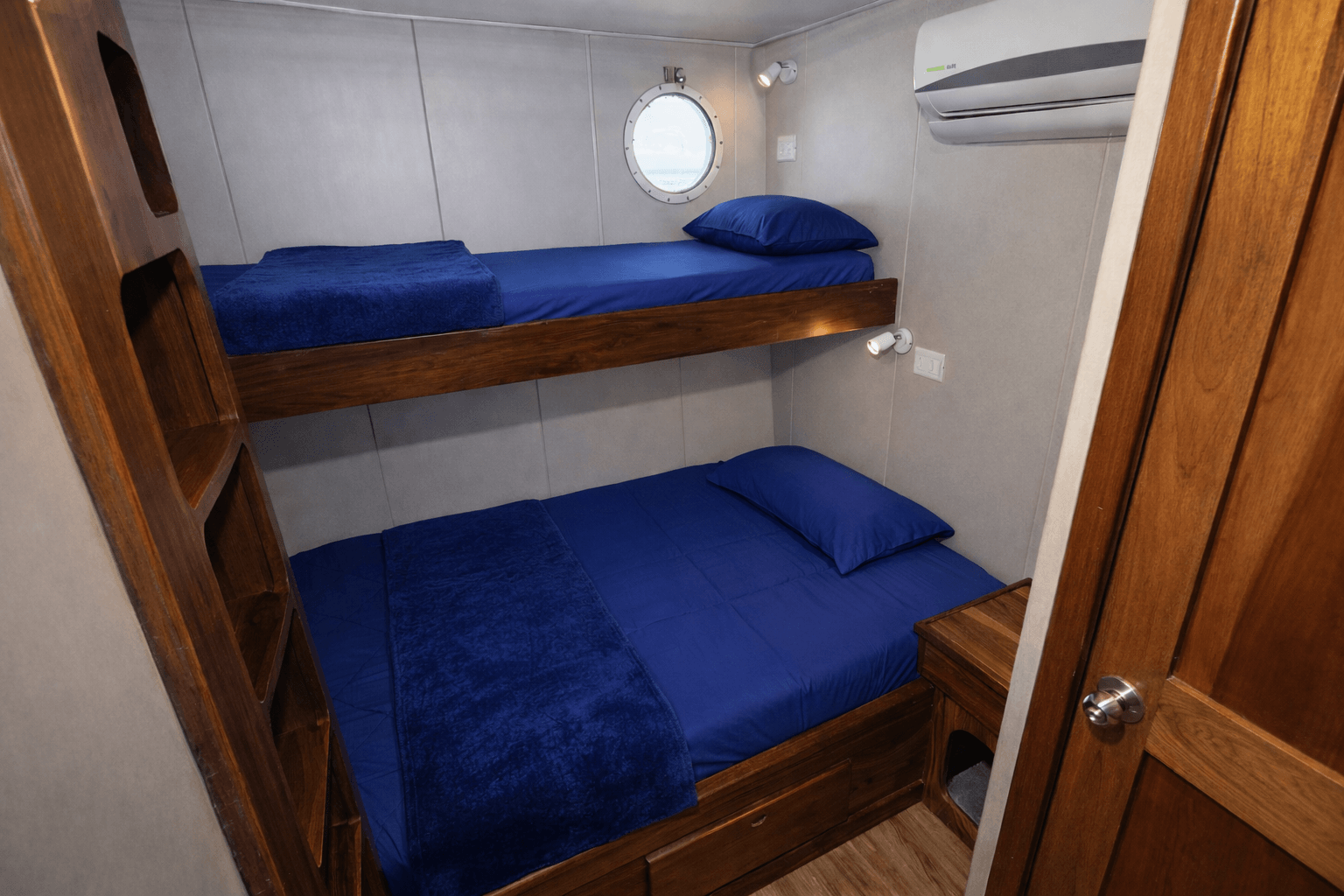 Bunk beds cabin 