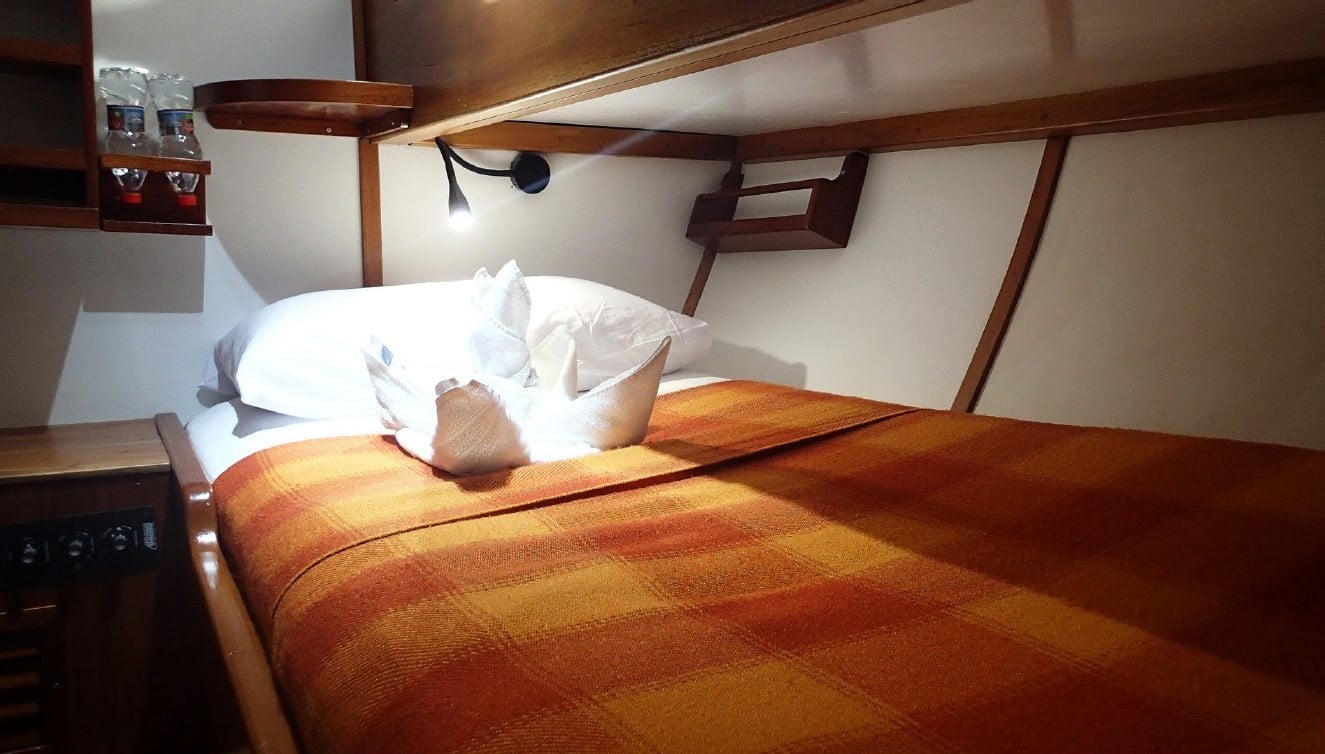 Lower deck cabin